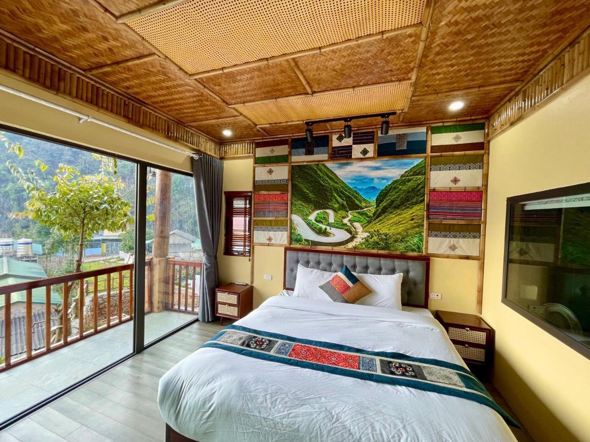 Dong Cliffside House * Dong Van (Ha Giang)